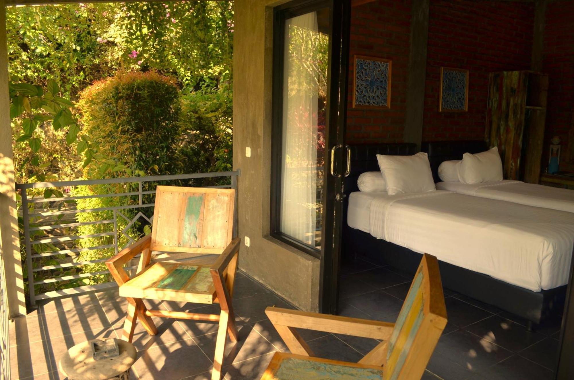 Alamanda Lovina Resort Exteriör bild