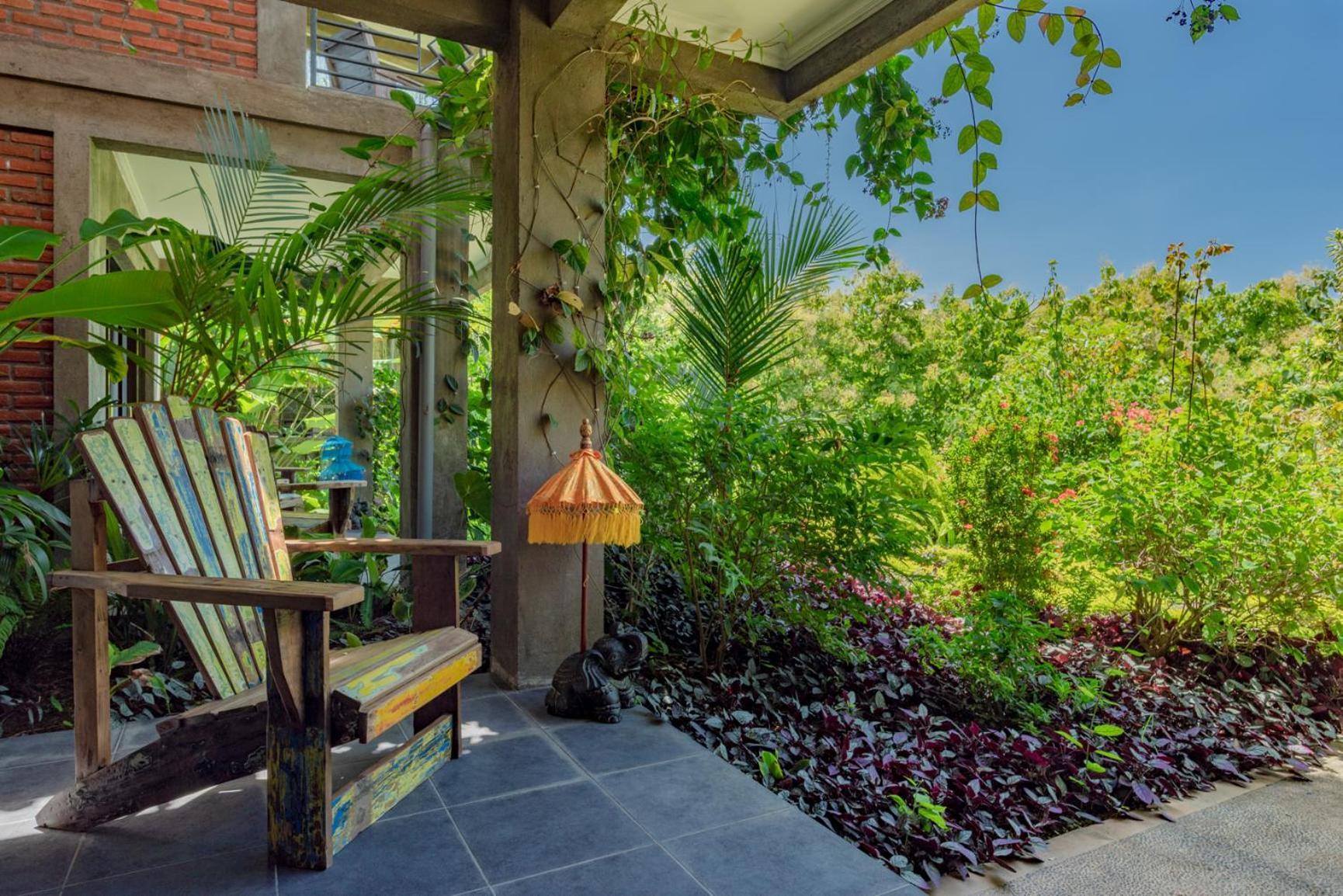 Alamanda Lovina Resort Exteriör bild